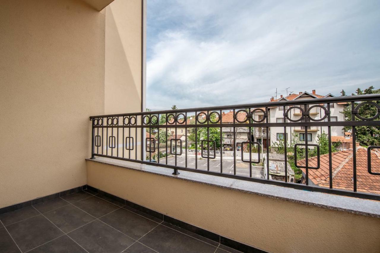 Appartement Centar President à Aranđelovac Extérieur photo